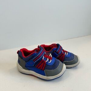 Stride Rite Jasper Sneaker (Size 5W)